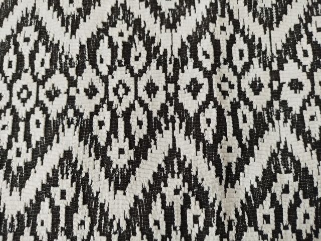 Minifalda negra y blanca