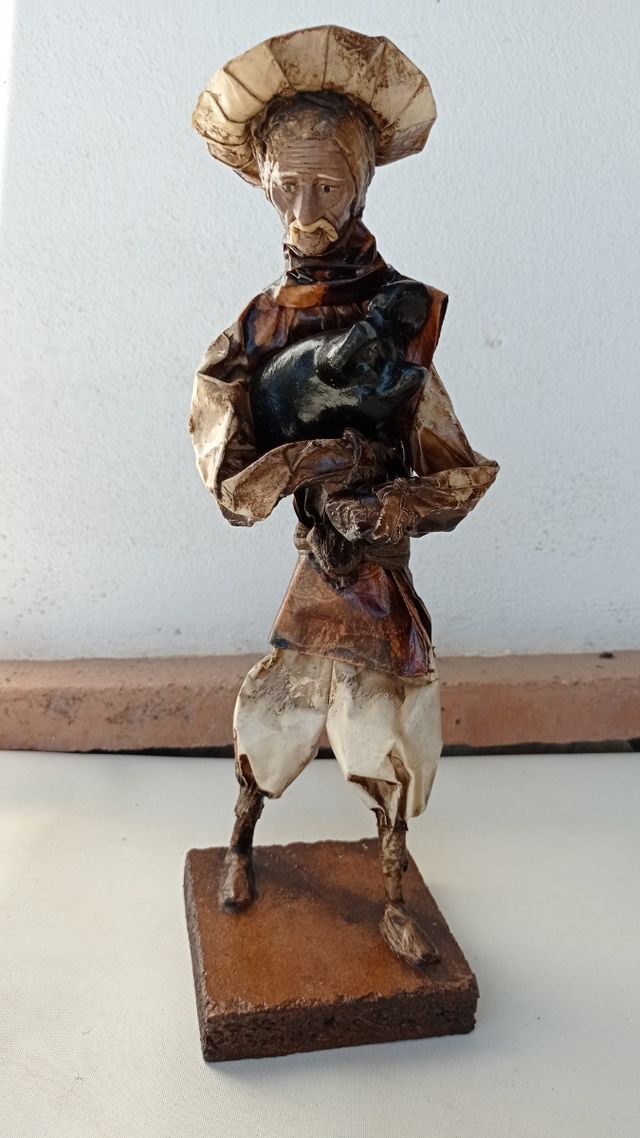 Figuritas de papel mache