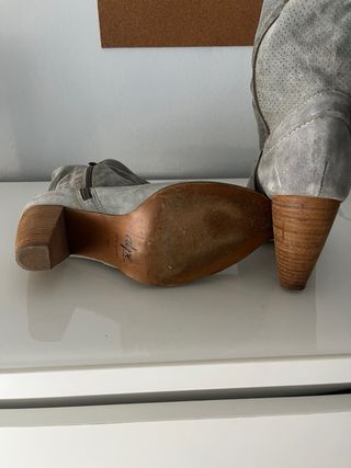 Botines de ante azul