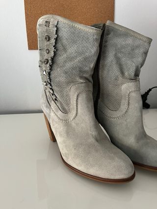 Botines de ante azul