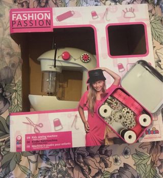 Mini màquina de coser