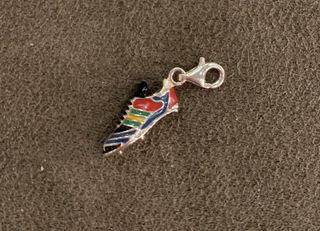 COLGANTE DE THOMAS SABO ZAPATILLA FÚTBOL COLORES