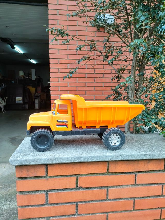 Camión Super Volquete KARPAN MLO Patentado