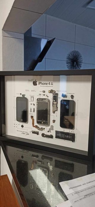 Iphone 4S moldura teardown