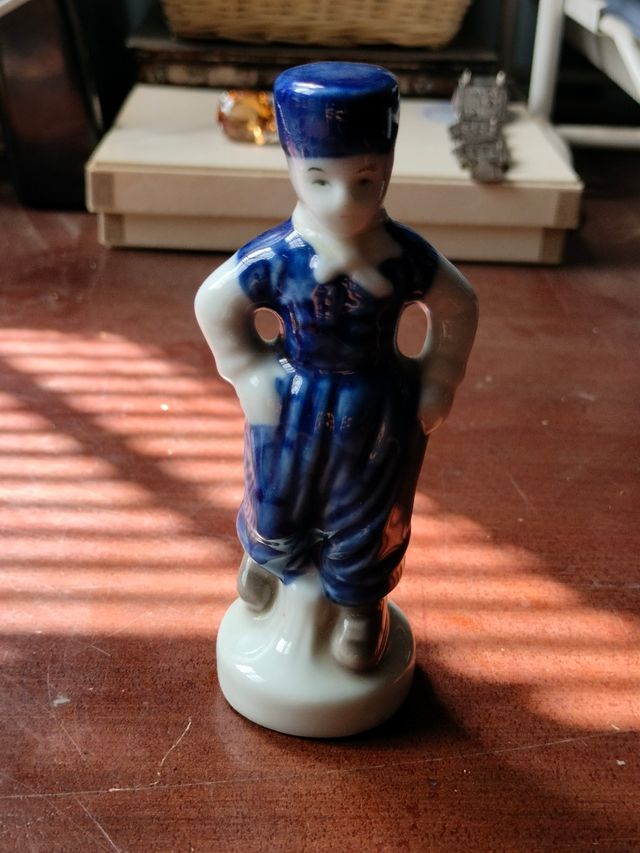 antigua figurita de biscuit