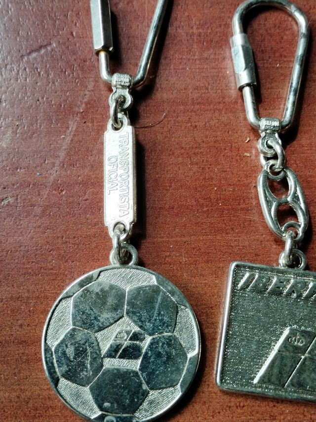 lote de tres llaveros de Iberia mundial 82