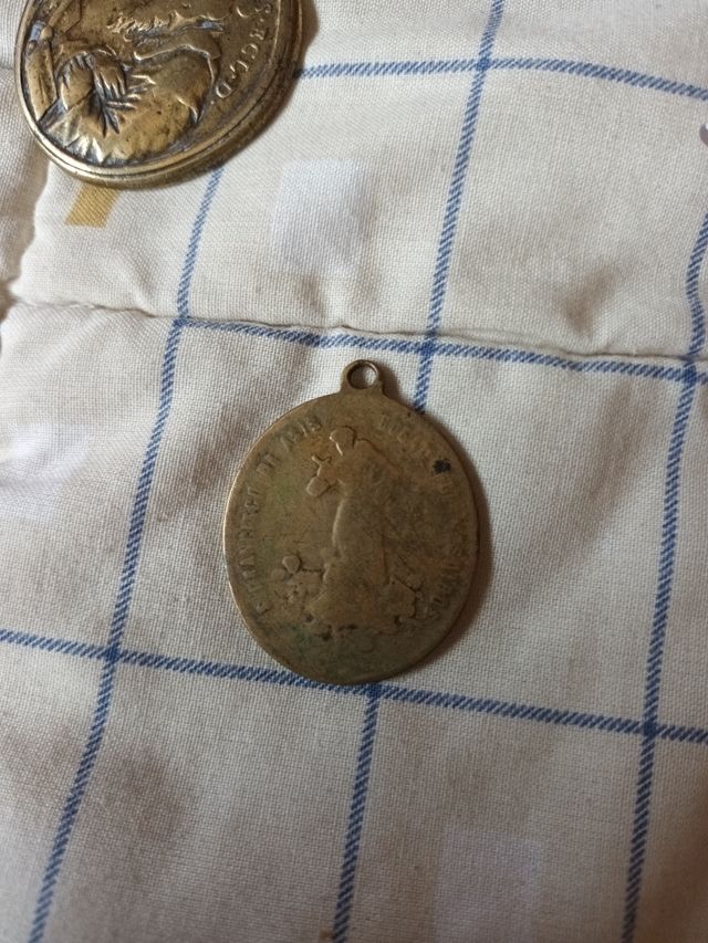 Medallon religioso antiguo