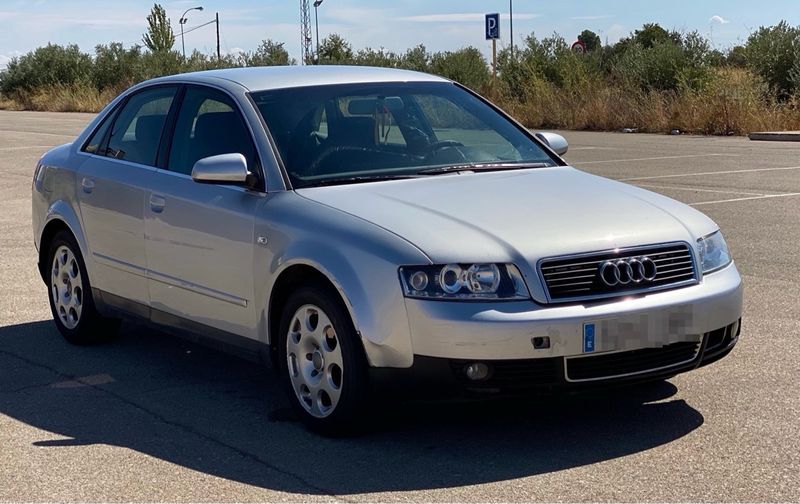 Audi A4 2004, foto 2