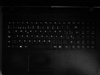 Portátil Lenovo Idepad. 15 pulgadas. Sin disco HDD