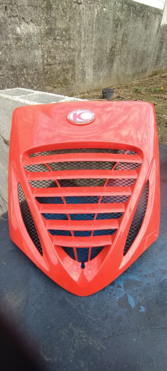 La scommessa del Kymco vince la targa anteriore