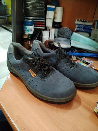 Zapatos de trabajo 