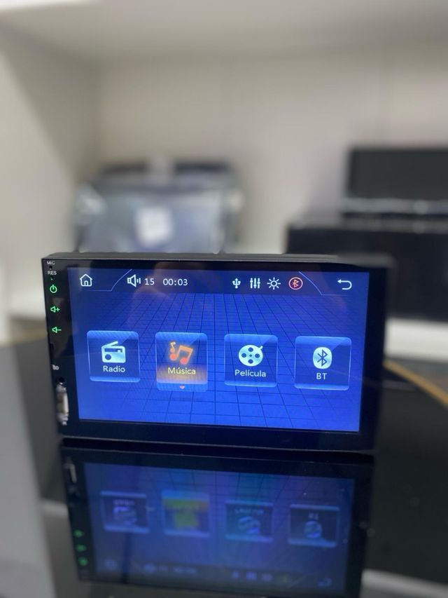 Radio pantalla  7” + cámara + instalación