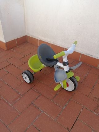 Triciclo infantil
