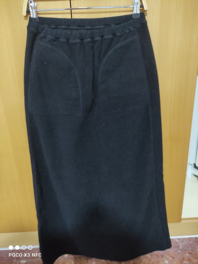 Falda negra larga zara