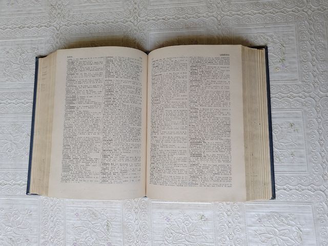 El Diccionario de las 8 cualidades.La Fuente, 1960