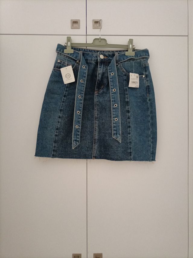Falda corta vaquera NUEVA