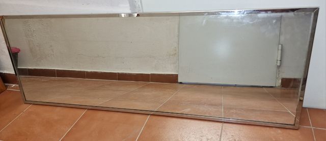 ESPEJO CON MARCO DE METAL