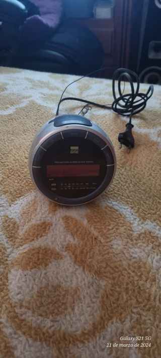 Reloj, Radio,  Despertador.