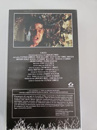 Cine de terror deep rising