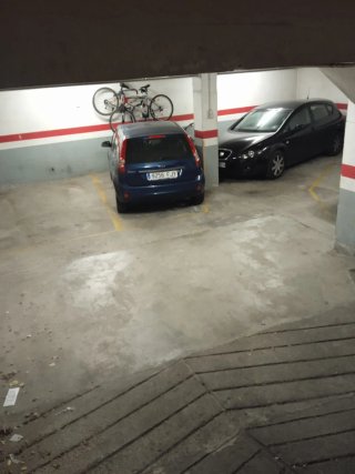 Garaje en venta,con pequeño trastero