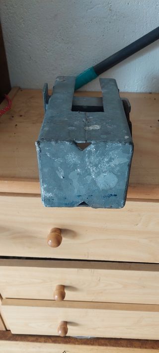 Antirobo de remolque galvanizado
.