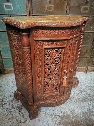 Mueble bar. Mueble. Antiguo.