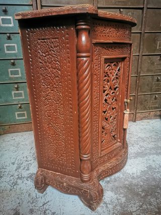 Mueble bar. Mueble. Antiguo.