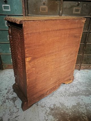 Mueble bar. Mueble. Antiguo.