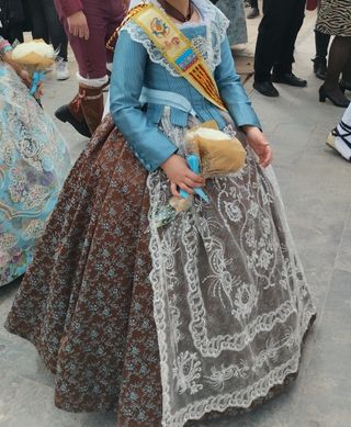 Traje de fallera niña