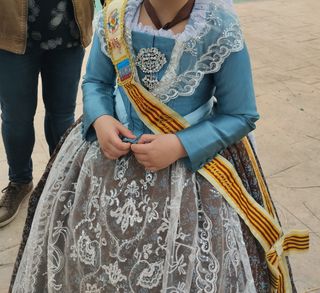 Traje de fallera niña
