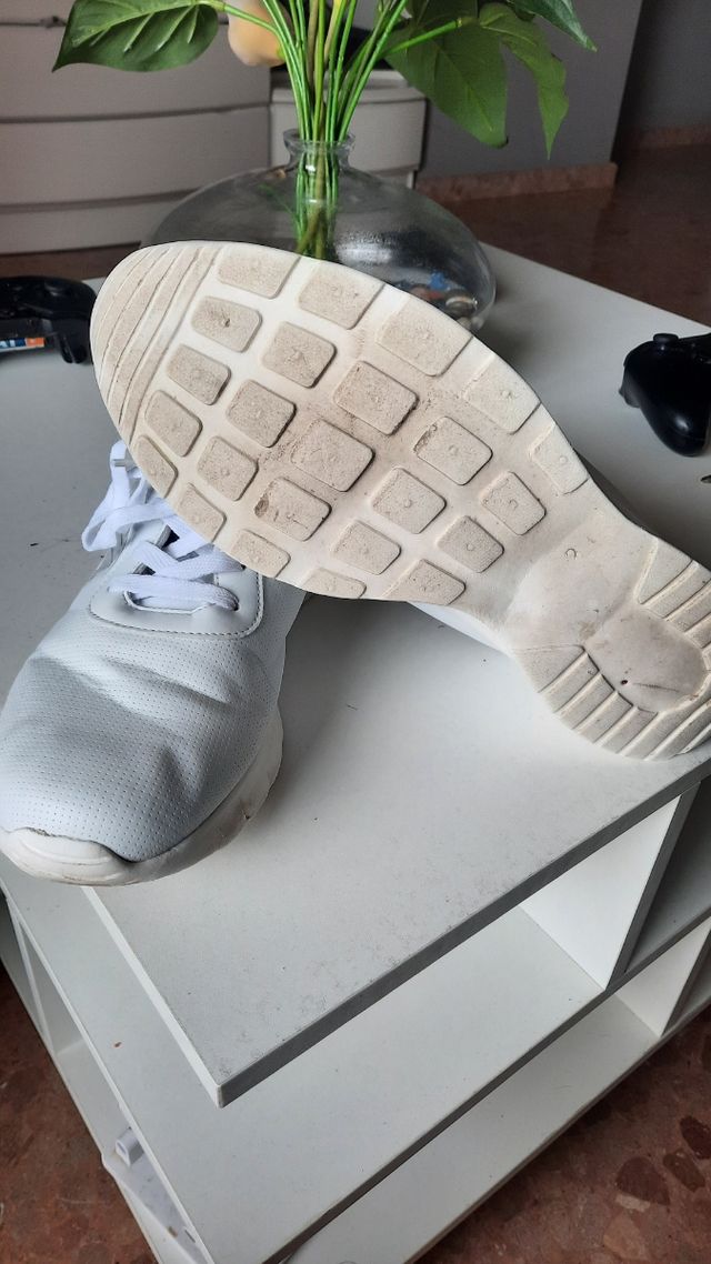Zapatillas blancas