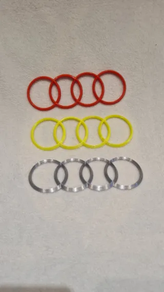 Logotipo AUDI, cubremotor 3D.