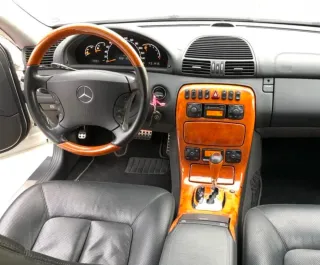 Volante Mercedes madera cuero negro