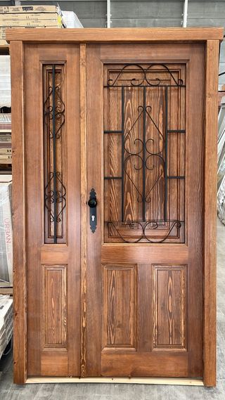 Puerta madera lacada al agua