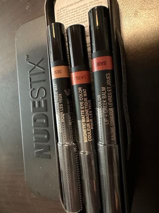 Nudestix