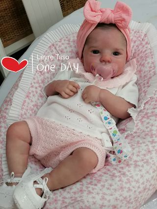 Carlita bebé reborn hiperrealista
