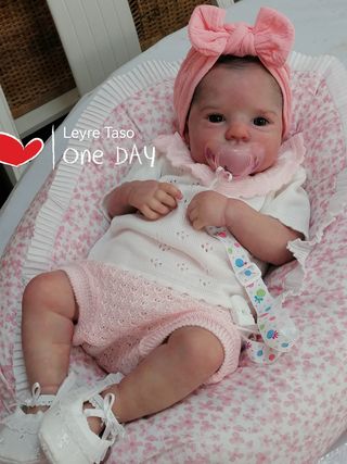 Carlita bebé reborn hiperrealista