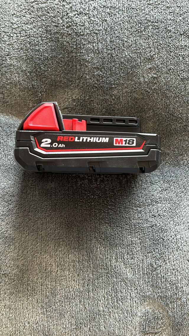 Batería Milwaukee M18B2 18V 2,0 Ah