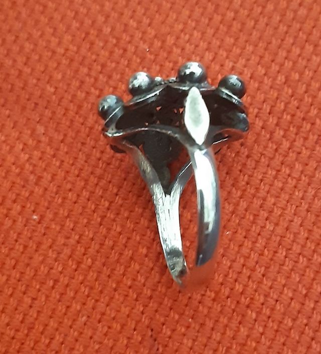 Sortija plata botón charro