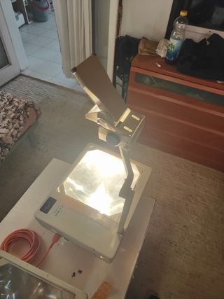 Proyector de transparencia