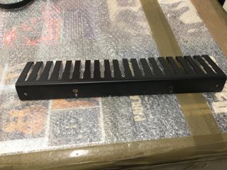 porta cavi da muro in acciaio