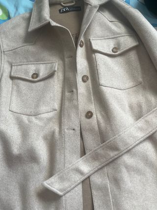 sobre camisa / abrigo Zara