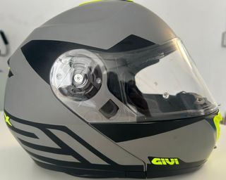 Casco GIVI