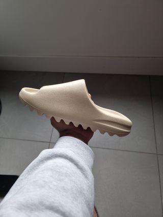 Yeezy Slide [ Bone ]