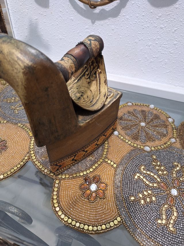 Plancha de época a carbón. Vintage Antiguedades.