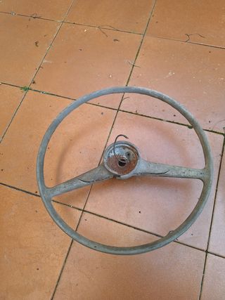 Se vende 3 volantes de seat 600