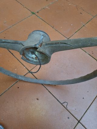 Se vende 3 volantes de seat 600