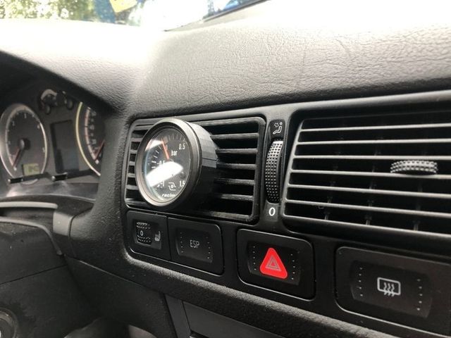 Soporte Manometro 52mm. Volkswagen Golf MK 4