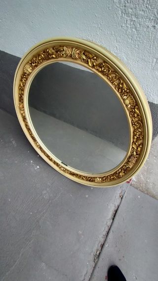 ESPEJO DE PARED DE MADERA Y GRAN TALLADO