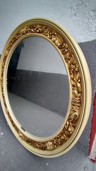 ESPEJO DE PARED DE MADERA Y GRAN TALLADO